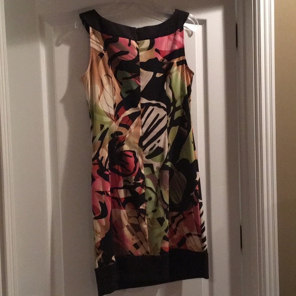 Dress - Picture 3 of 4